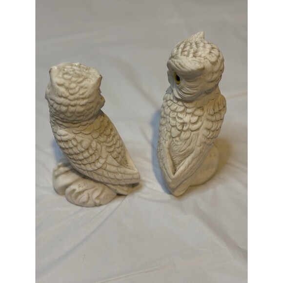 A Pair of Vintage Alabaster White Owl Figurine Yellow Eyes Made In Italy - Picture 4 of 8
